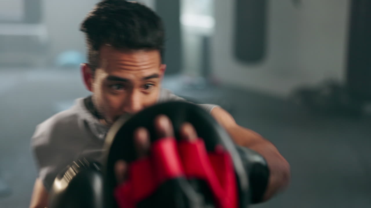 남자, 권투와 운동 선수와 체력 훈련