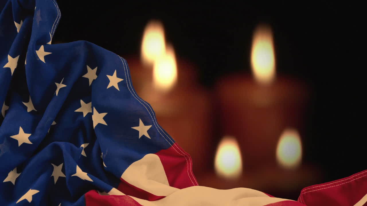 animación digital de la bandera americana arrugada contra las velas encendidas 4k