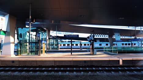 Main-railway-station-in-Vienna,-Austria,-Wien-Hauptbahnhof,-handheld,-day
