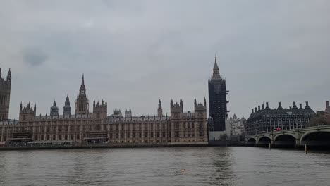 houses of parliament, london, uk on a cloudy day