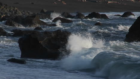 Mal-Tiempo-Y-Olas-A-Lo-Largo-De-La-Costa-De-Oregon