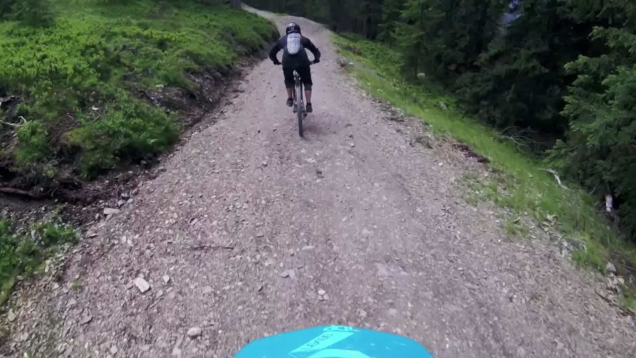 vivir en una bicicleta cuesta abajo en austria, filmado con un gopro-2