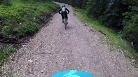 Live-on-a-downhill-bike-in-Austria,-filmed-with-a-GoPro-2