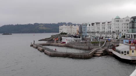 Plymouth-Sound-sea-front-looking-across-towards-Drake's-Island