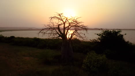 Angola,-Drohnenaufnahmen-Bei-Sonnenuntergang-4k,-Entfernung