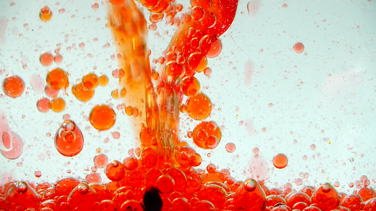 배경 거품에서 거품의 움직임.