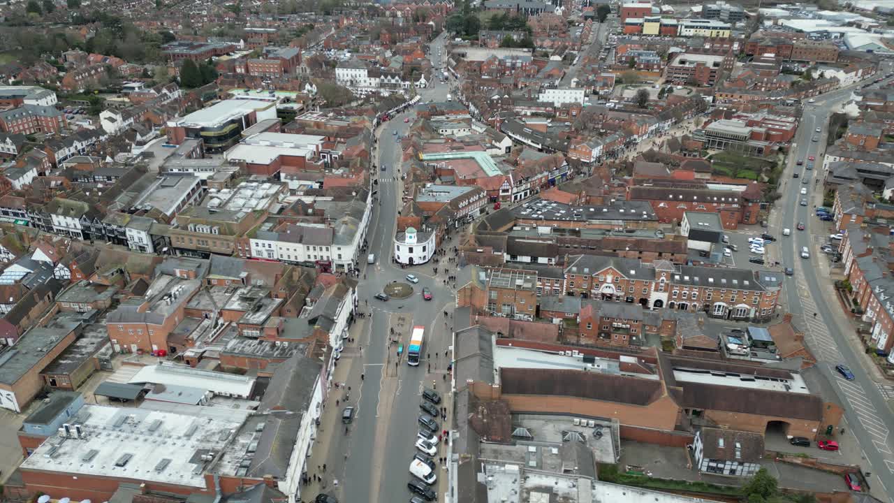 centro de la ciudad alta antena de drones stratford upon avon inglaterra vista aérea de drones