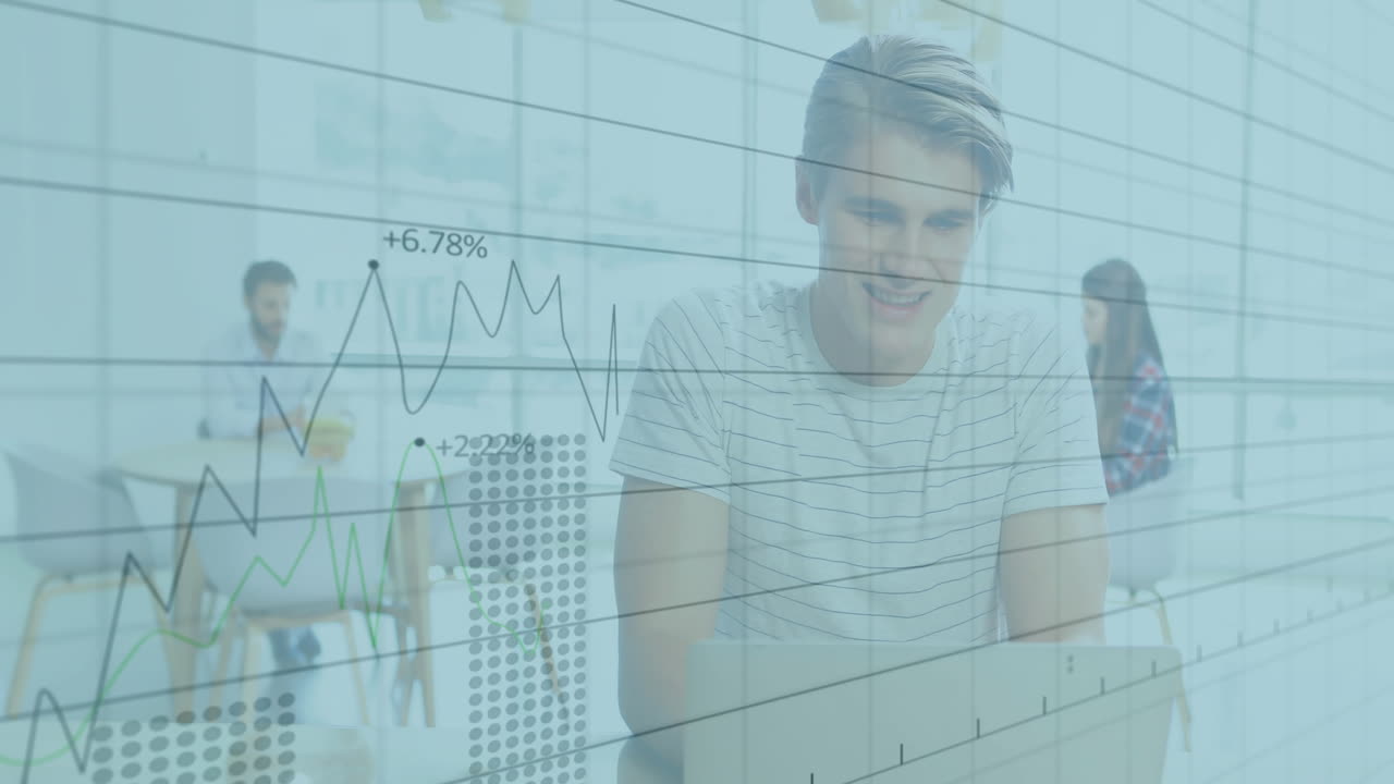 animación del procesamiento de datos financieros sobre diversos colegas que trabajan en la oficina