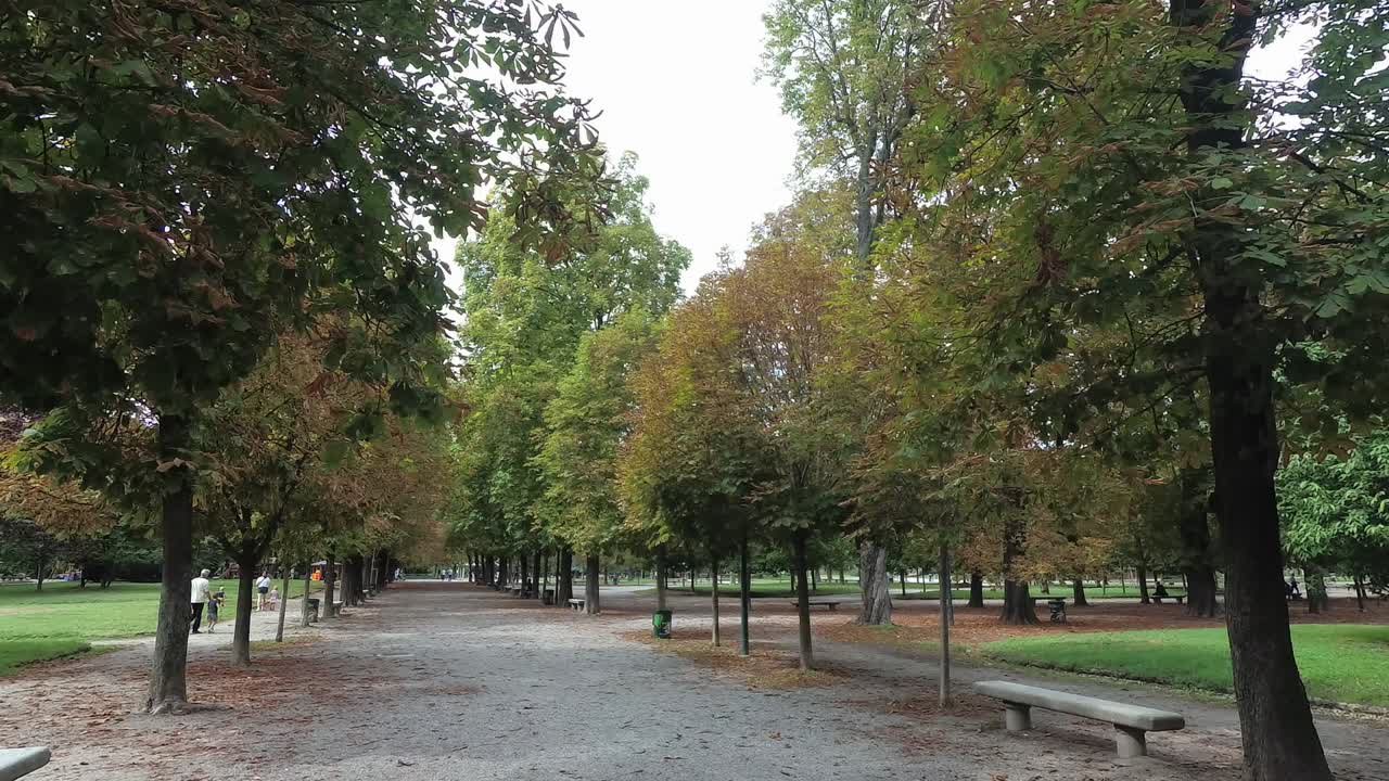 이탈리아 밀라노의 공립 공원 giardini pubblici indro montanelli