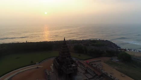 Luftaufnahmen-Des-Mamallapuram-Shore-Temple,-Aufgenommen-Mit-Einer-Phantom-4-Pro-4K-Drohne