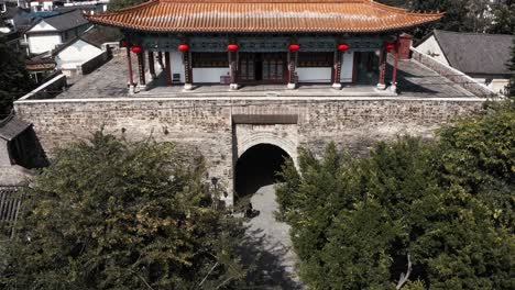 Dali-Old-Town-South-Gate,-historic-Ming-Dynasty-watchtower,-aerial-reveal