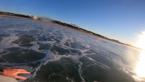 Rotonda-Fuerte-Y-Perfecta-En-Las-Mejores-Olas-De-Portugal:-Playa-De-Carcavelos