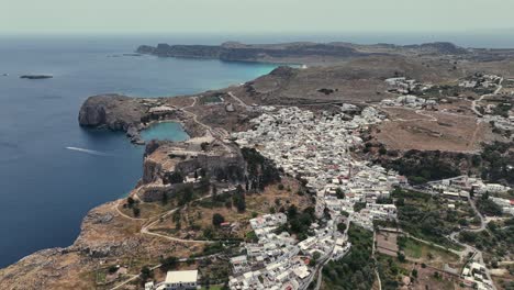 Luftaufnahmen-Der-Akropolis-Von-Lindos,-Antike-Architektur-Von-Rhodos,-Griechenland