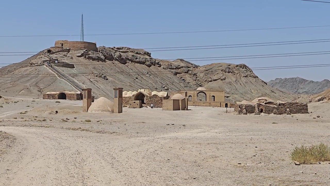 Yezd Çölü'ndeki Antik Zerdüşt Sessizlik Kuleleri