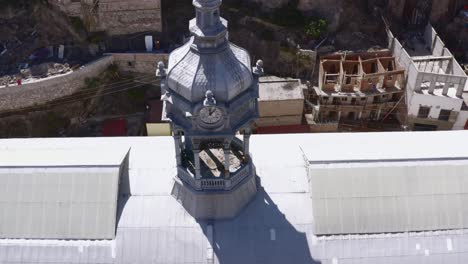 AERIAL:-Guanajuato-City,-Mexico,-Mercado-de-Guadalupe