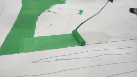 Painting-Green-with-Cylindrical-Brush