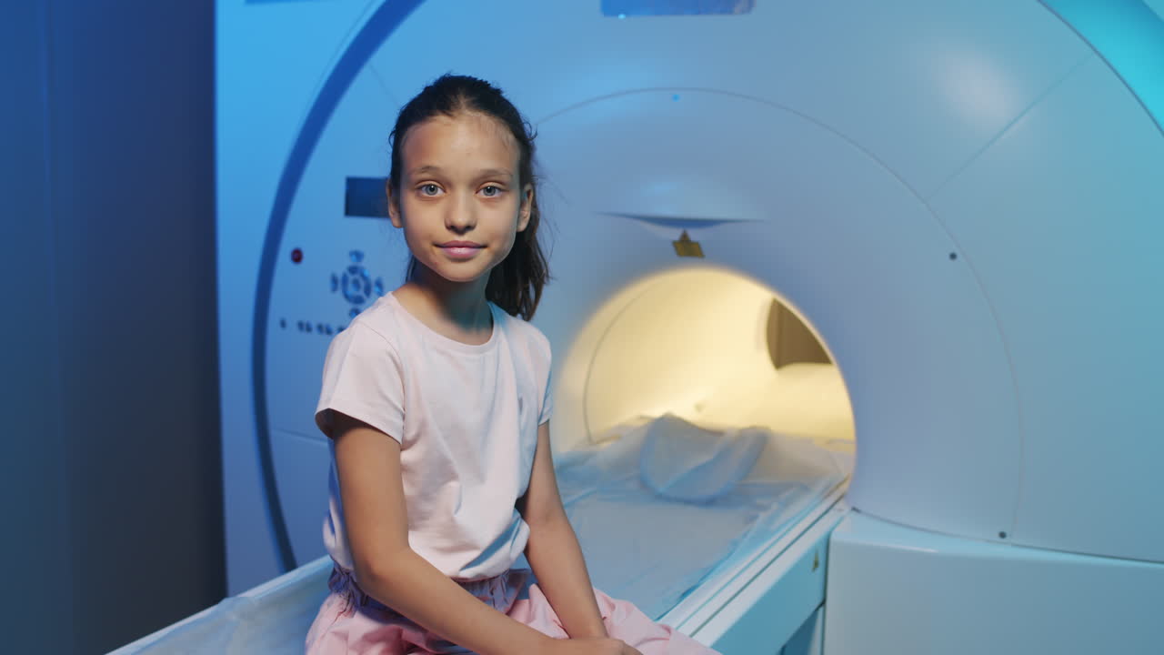 Ritratto di bambina in sala radiologica