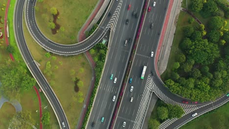 hora del día ciudad de guangzhou tráfico calle carretera círculo intercambio aéreo topdown panorama 4k china