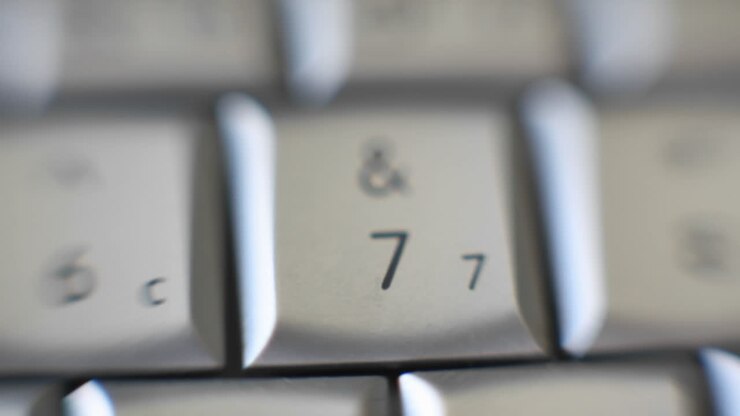 Tallet 7 er på et computertastatur