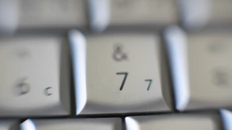 the number 7 is on a computer keyboard