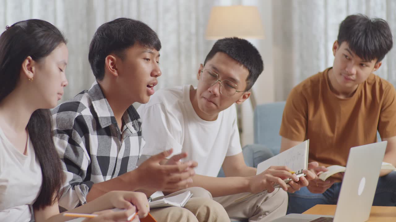 함께 공부하는 학생