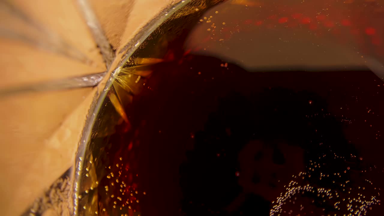 술 거품 클로즈업 아이폰 프로12 맥스4k30fps