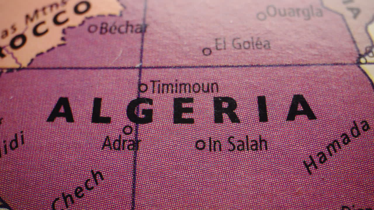 Primo piano dell'Algeria su una mappa dettagliata del mondo.