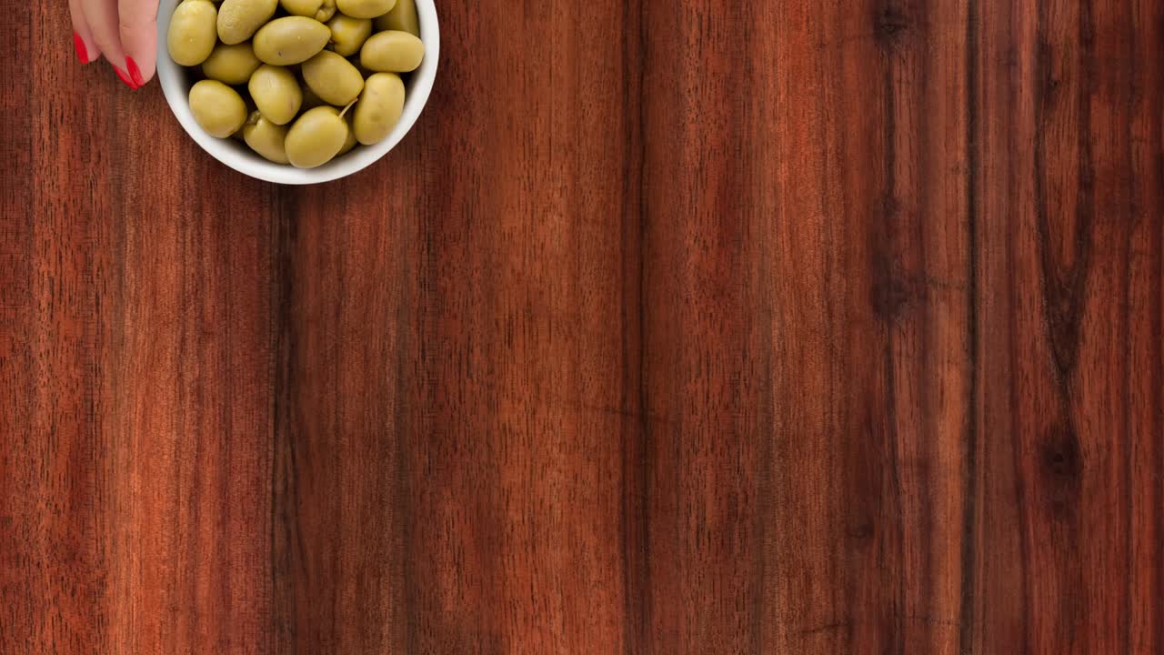 초록 올리브 를 바치는 것