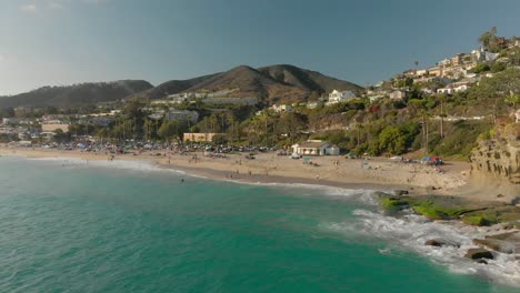 Aerial-views-of-the-coast-in-Orange-Country,-California