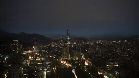 Wintermorgen-Santiago-De-Chile-Skyline-Providencia-Wolken