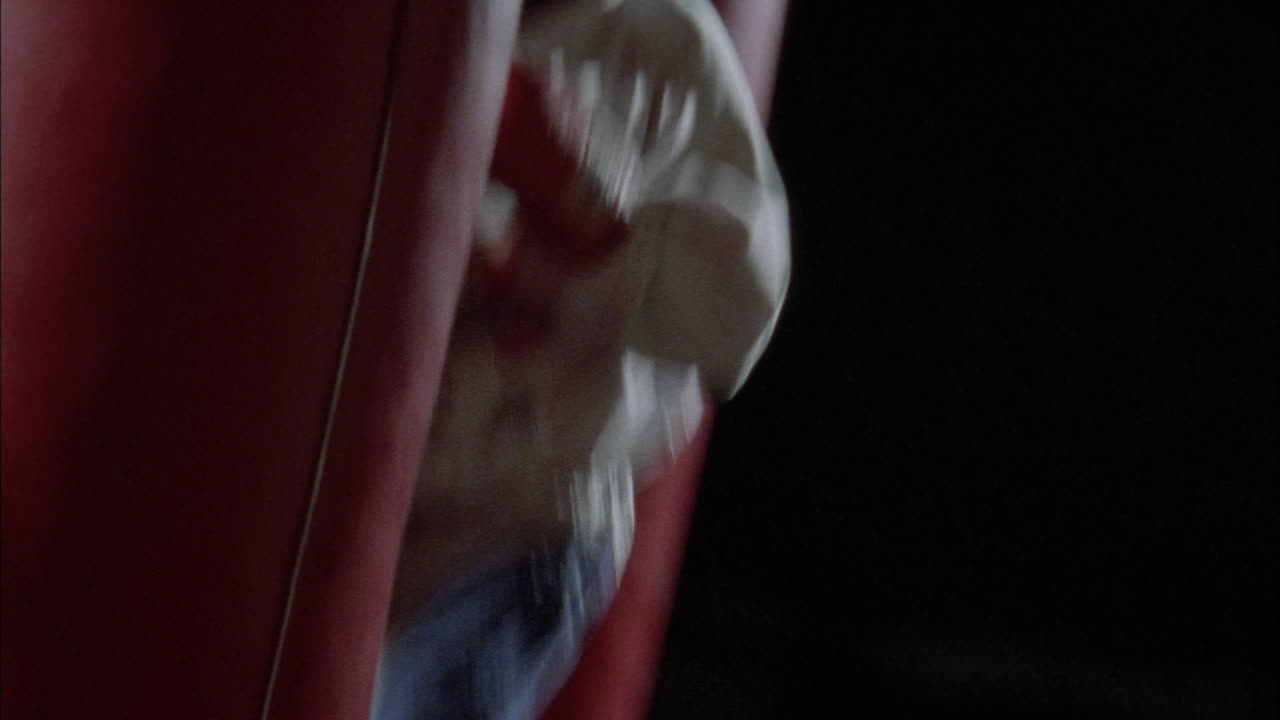 샌드백 위에서 운동하는 복서 1