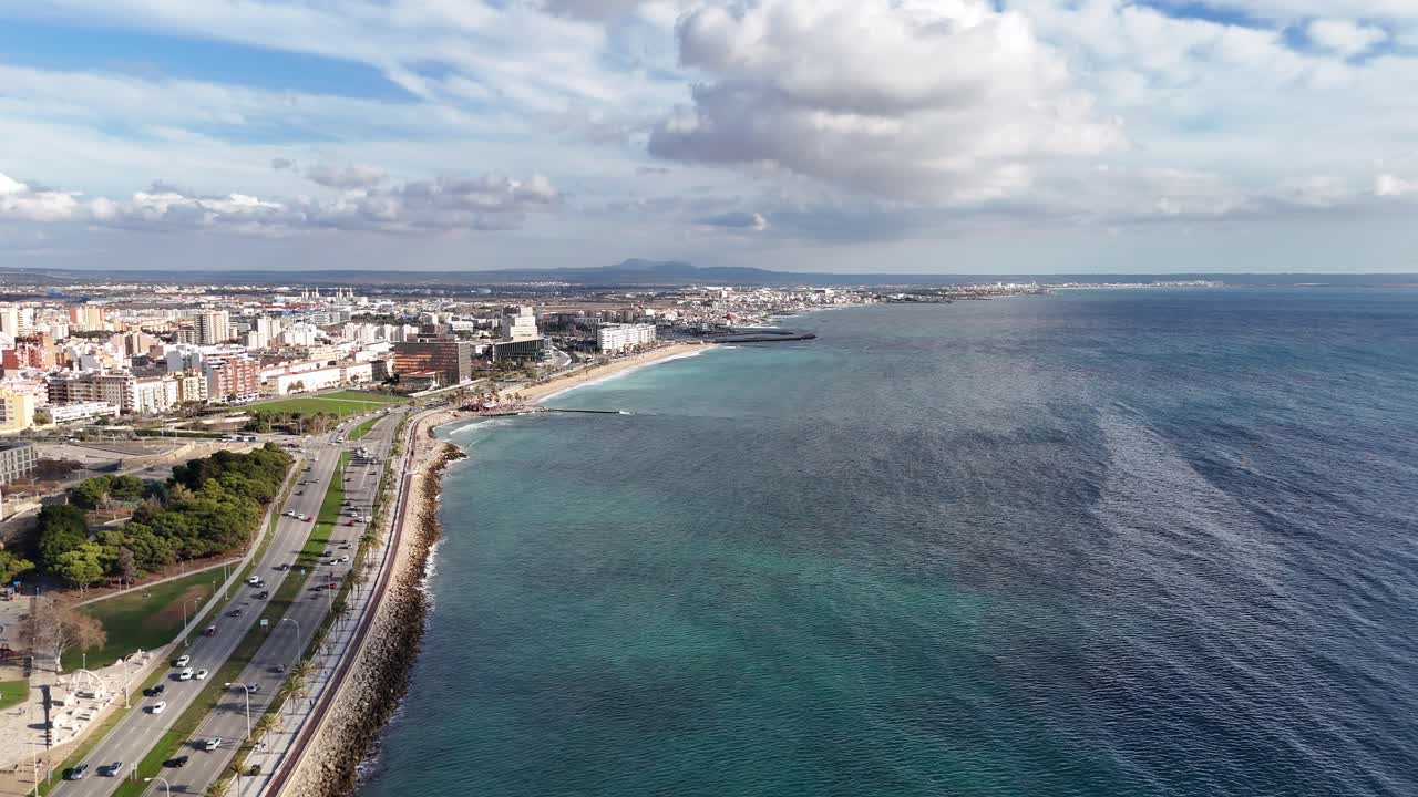 스페인 해안, 팔마 데 마요르카는, 조용한 파도 및 가운 교통을 구축합니다.