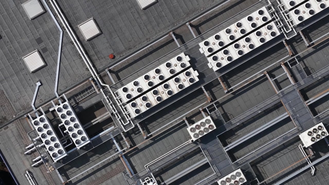 Large scale data center rooftop cooling systems for colocation, cloud computing, AI hardware, big data, and machine learning infrastructure.