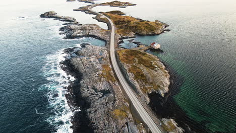 Vista-Aérea-De-La-Carretera-Del-Océano-Atlántico---Carretera-Atlántica-En-Noruega