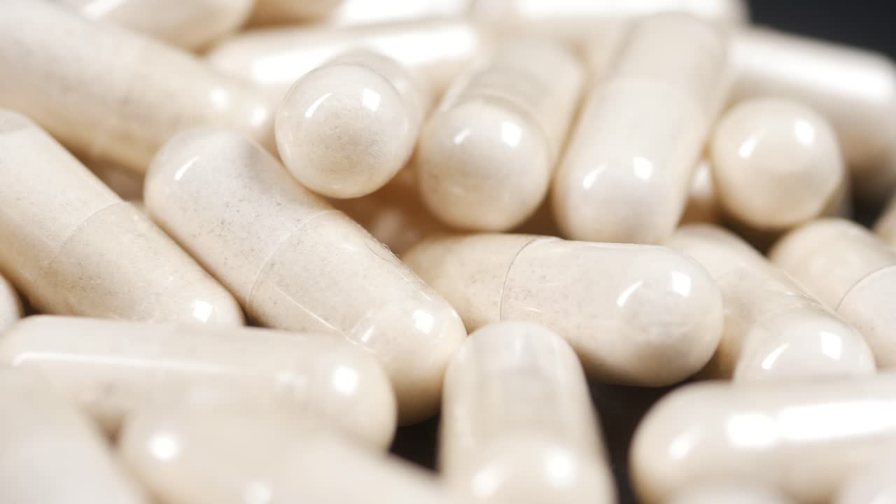 primer plano de las cápsulas blancas