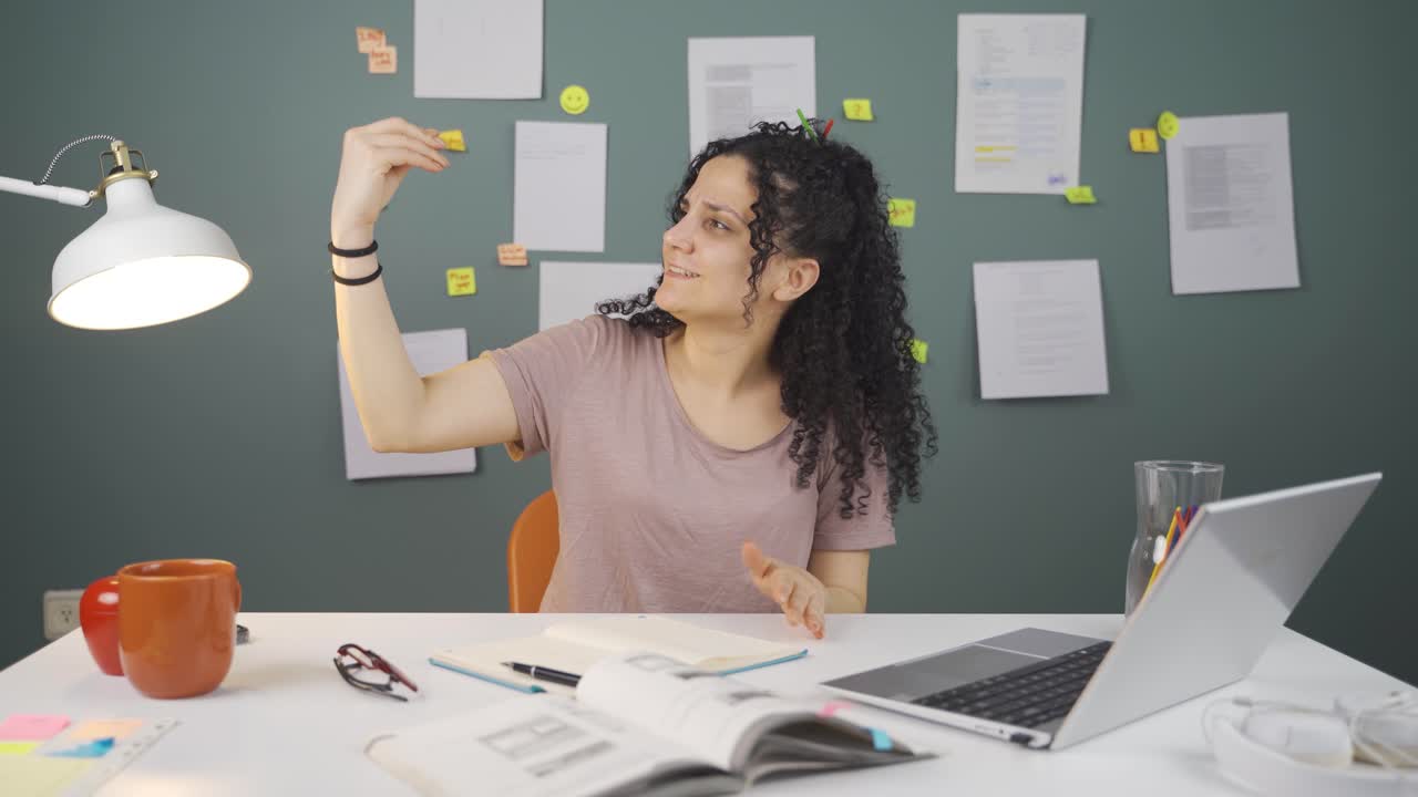 estudiante deprimida que experimenta presión familiar.