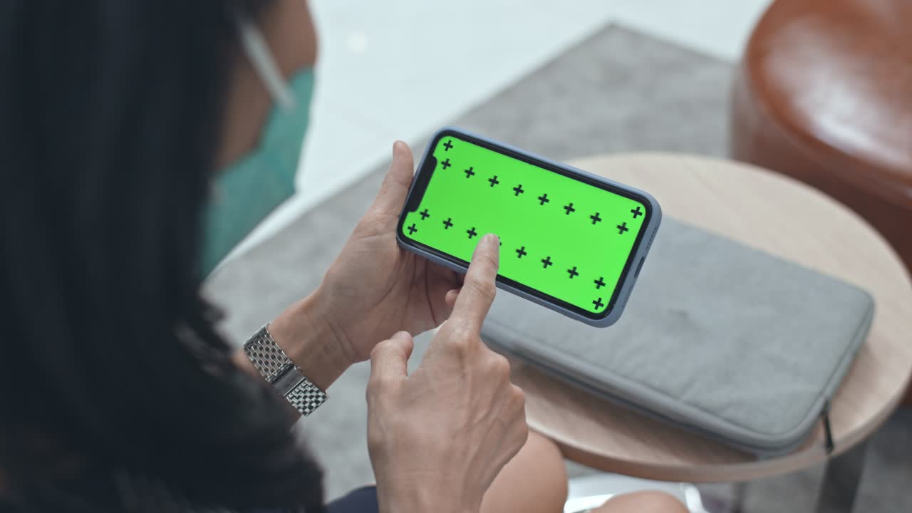 스마트폰, 크로마 키를 사용하는 마스크를 입은 여성