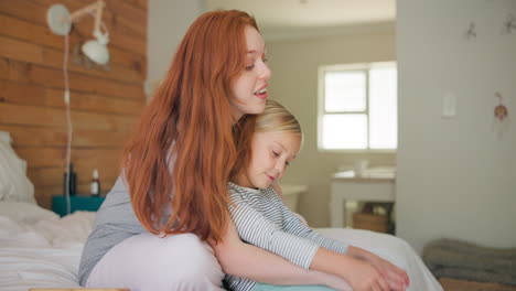 Singing,-love-and-mom-with-her-kid-in-the-bedroom