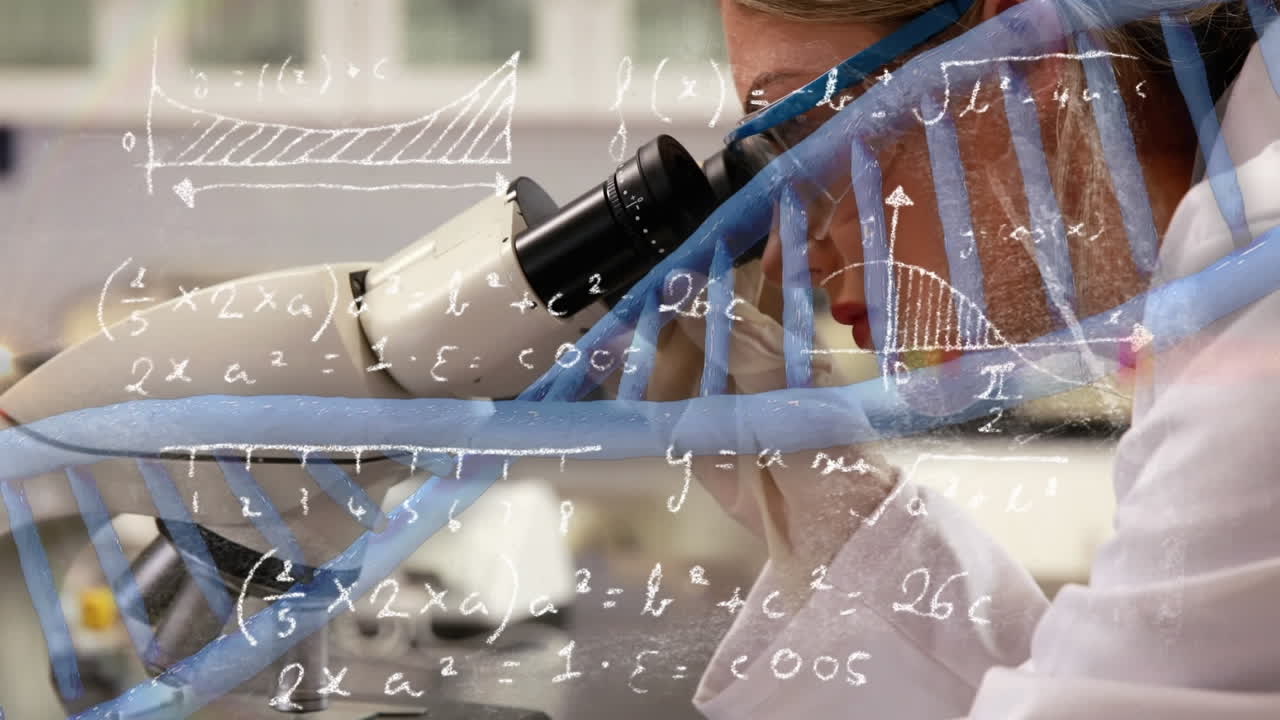 animación de ecuaciones matemáticas y estructuras de adn sobre científico caucásico usando el microscopio
