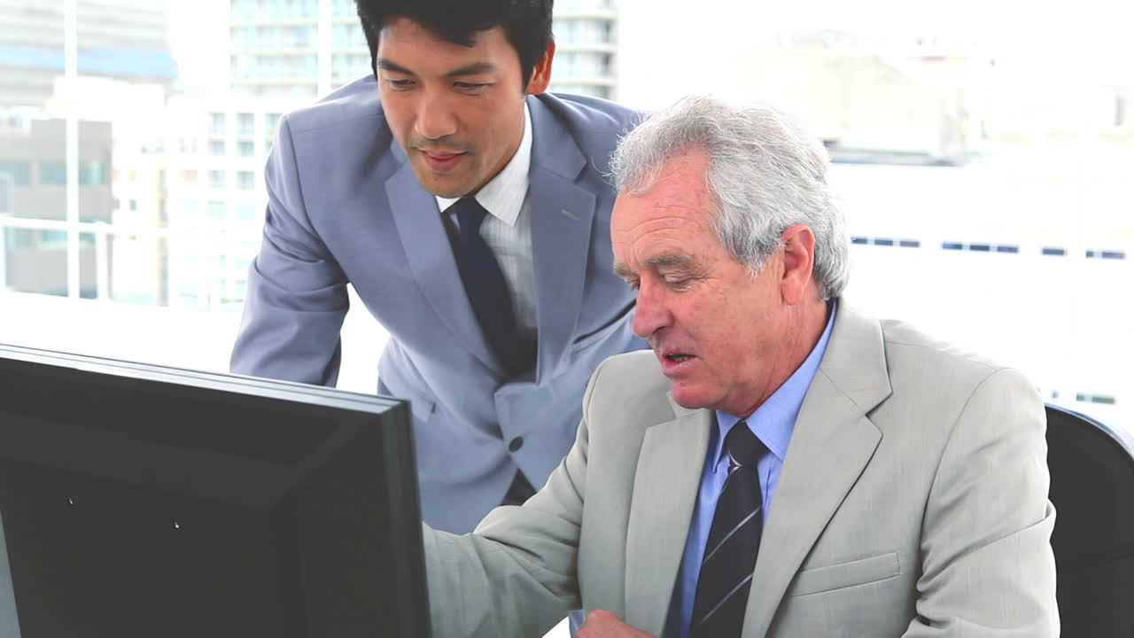 일본 사업가와 그의 상사