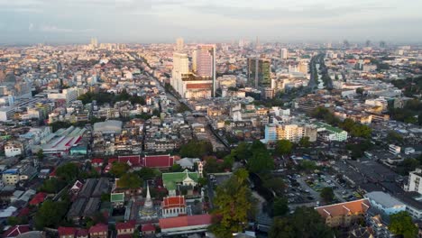 Luftaufnahme-Der-Stadt-Bangkok-Bei-Sonnenaufgang