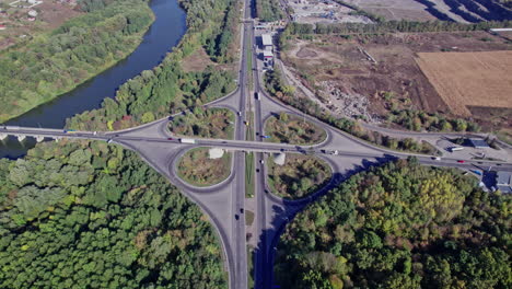 intersección de carreteras o autopistas