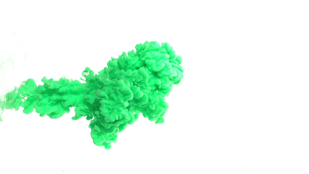 물 속 의 초록색 잉크