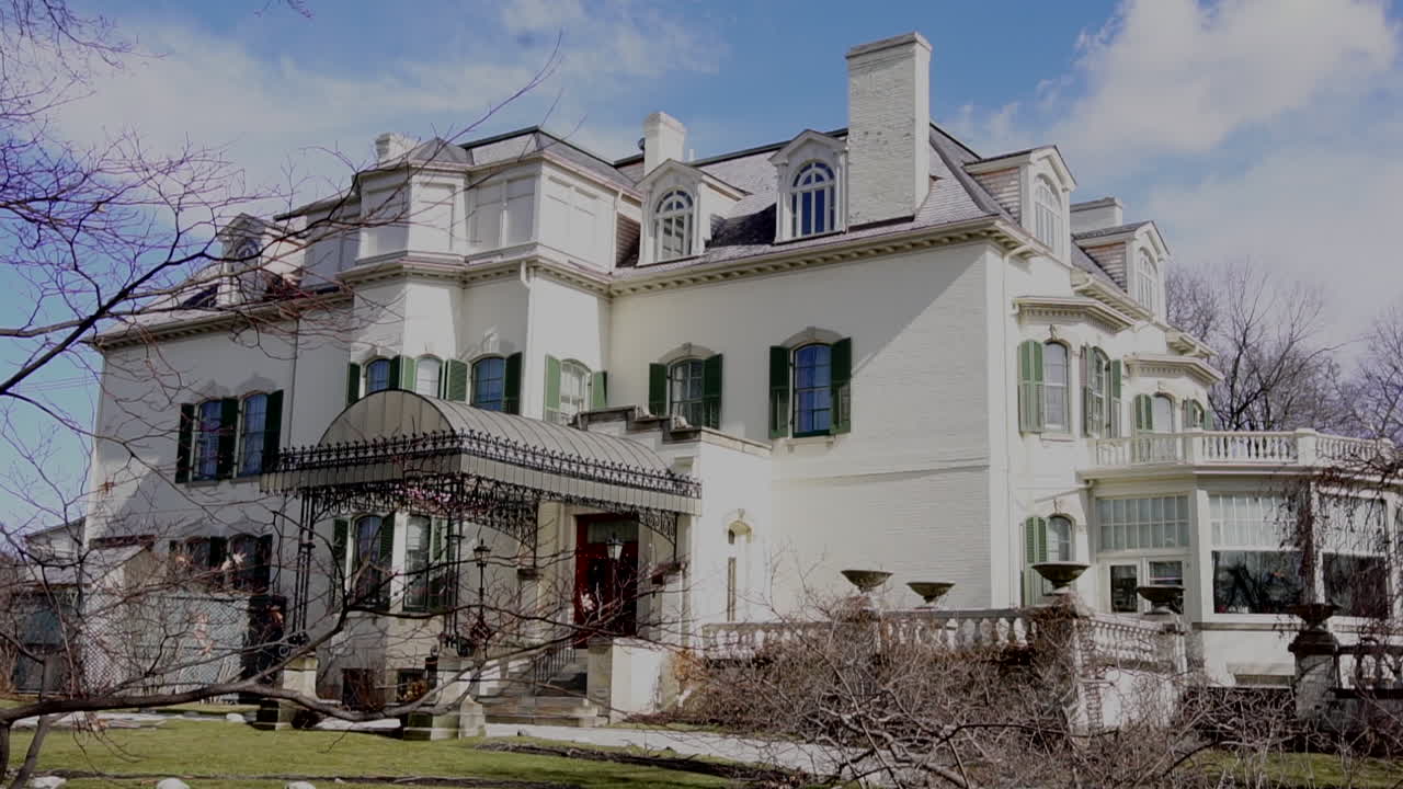 상류층 주택 맨션 4k 외관의 날