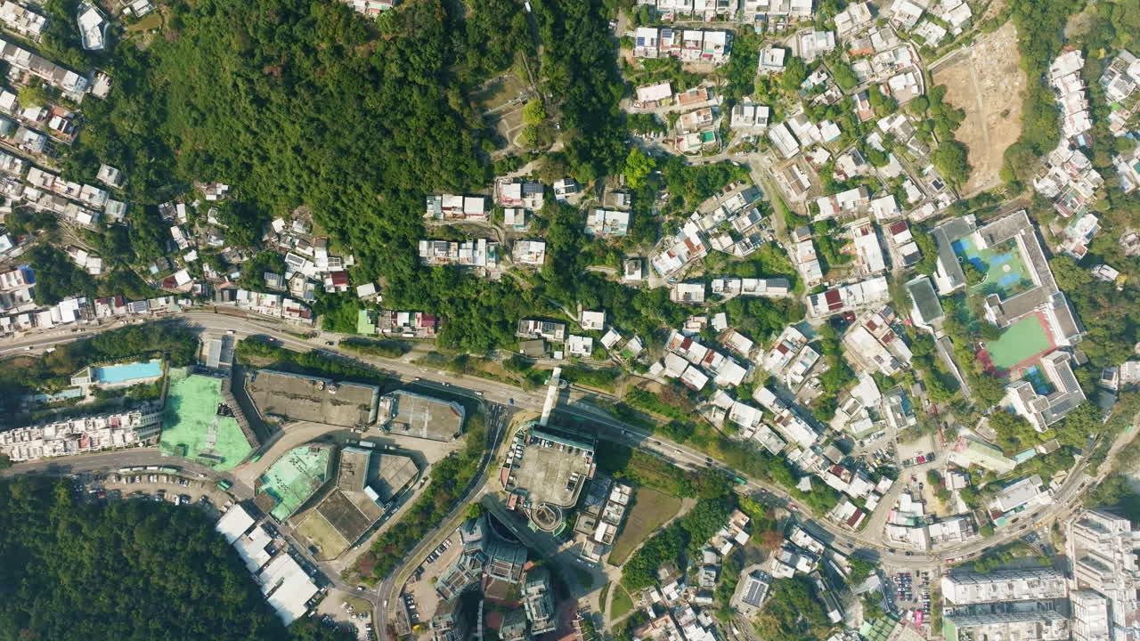 toma superior de drones de viviendas y edificios en hong kong, china