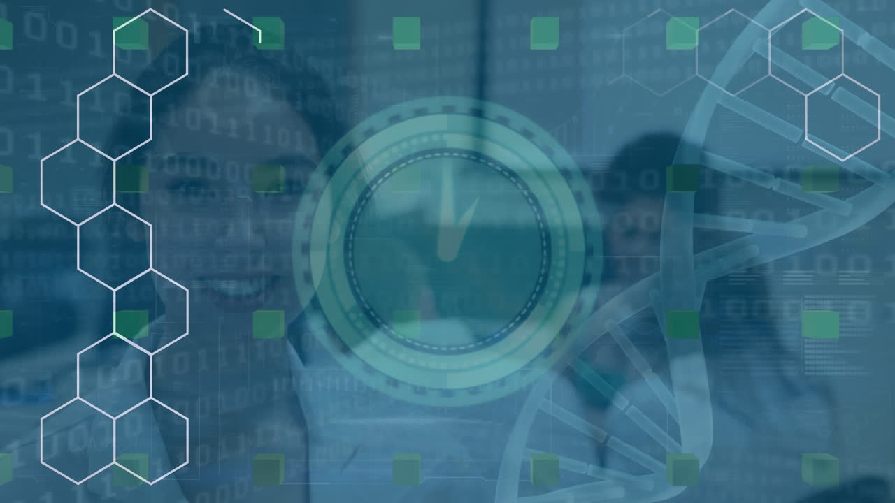 animación de reloj y estructura de adn sobre una científica biracial sonriendo en el laboratorio