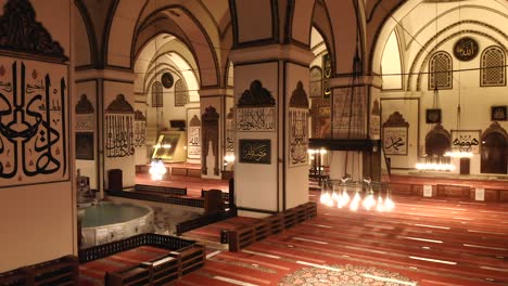interior de la más hermosa mezquita gigante histórica del mundo