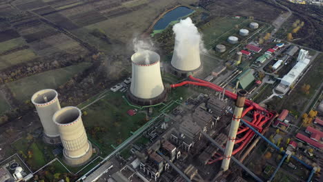 Luftaufnahme-Der-Verlassenen-Kühltürme-Des-Kohlekraftwerks