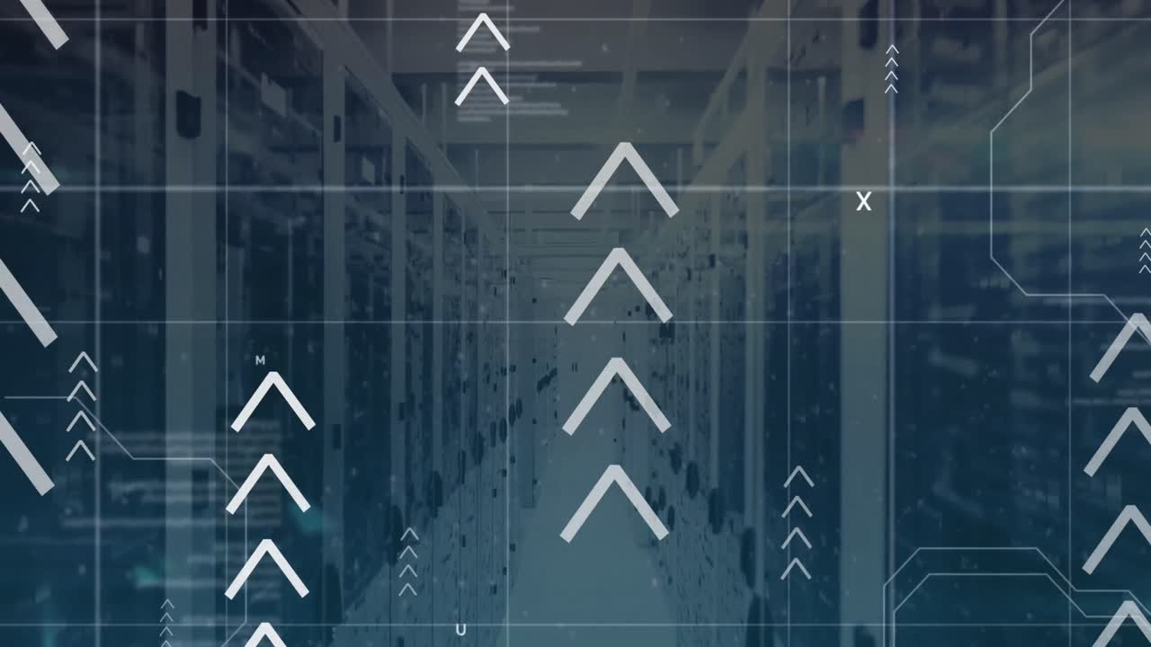 animación de flecha, lenguaje informático, letras a través de la sala del servidor de datos
