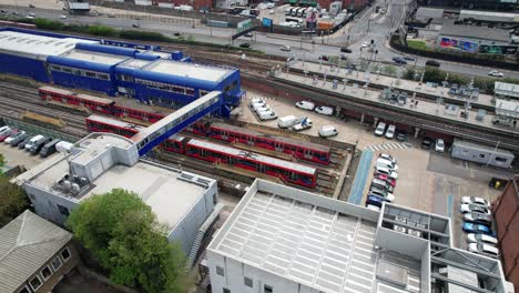 Docklands-Light-Railway-Pappeldepot-East-London,-Vereinigtes-Königreich-Drohnen-Luftaufnahme